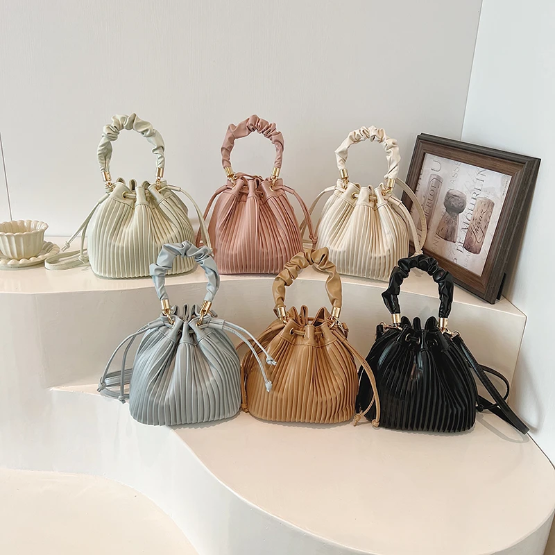 Brand PU Leather Shoulder Bag Pleated Stripe Bucket Bag Ladies Crossbody Bag For Women Bag 2024 Hot Sales Handbag Clutch Bag