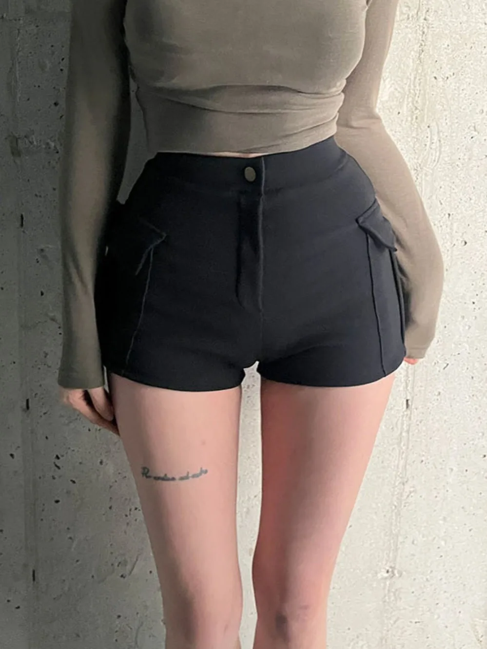 Sexy High Waist Short Pants Double Pocket Elastic Waistband Bootcut Hot Pants Casual Punk Style Korean Series Tight Fit Jeans