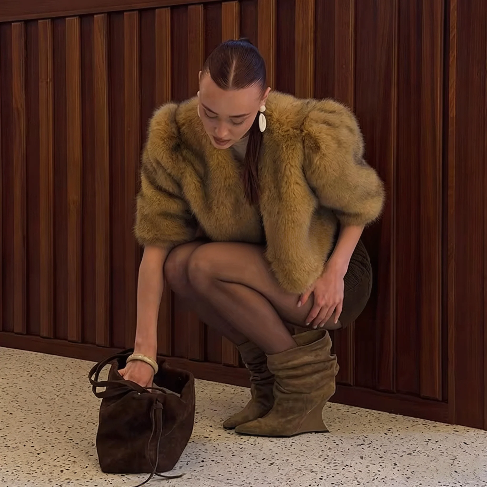 Women Winter Faux Fur Coat 2026 Warm Camel Fluffy Plush Jacket Open Front Cropped Outerwear