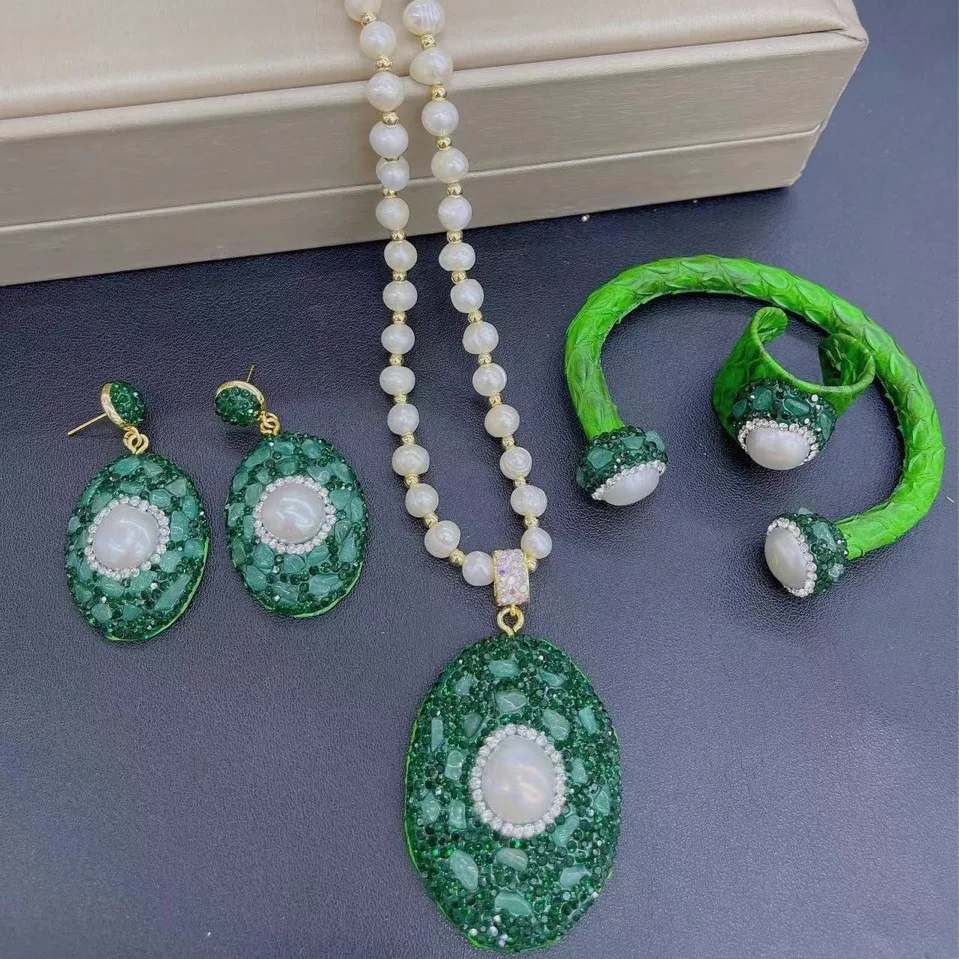 

Natural Baroque Pearl Fashion Style Snakeskin Jewelry Set with Crystal Ladies Jewelry pendant Necklace Earrings, Ring Bracelet