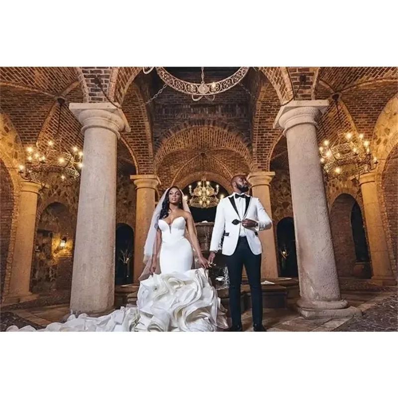 Customized Sweetheart Mermaid Wedding Dresses Bridal Gowns Cascading Ruffles Tiered Cathedral Train Plus Size Nigerian F