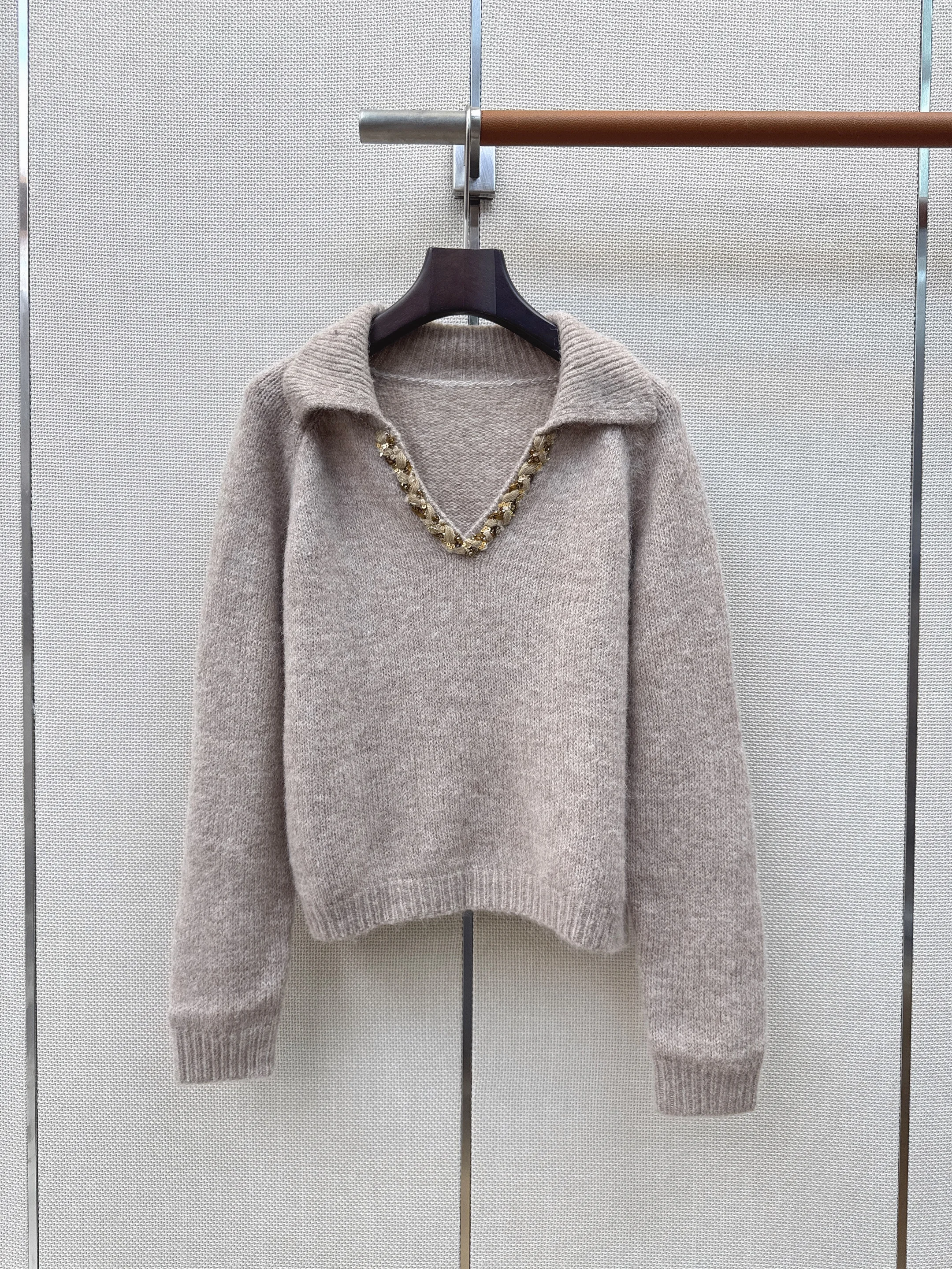 Women Fall Winter Heavy Beaded Lapel V-neck Loose Knit Sweater