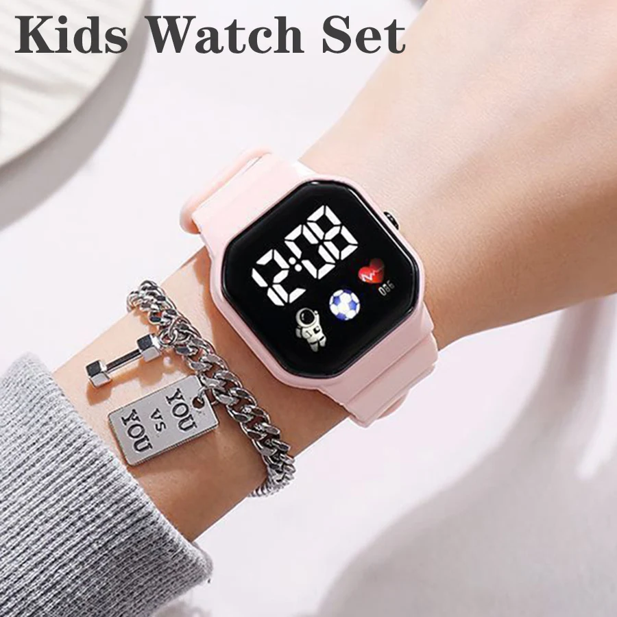 2pcs/set Kids Watch Sport LED Digital Watches with Bracelet Cartoon Spaceman Electronic Wristwatch for Children Boys Girls Gifts