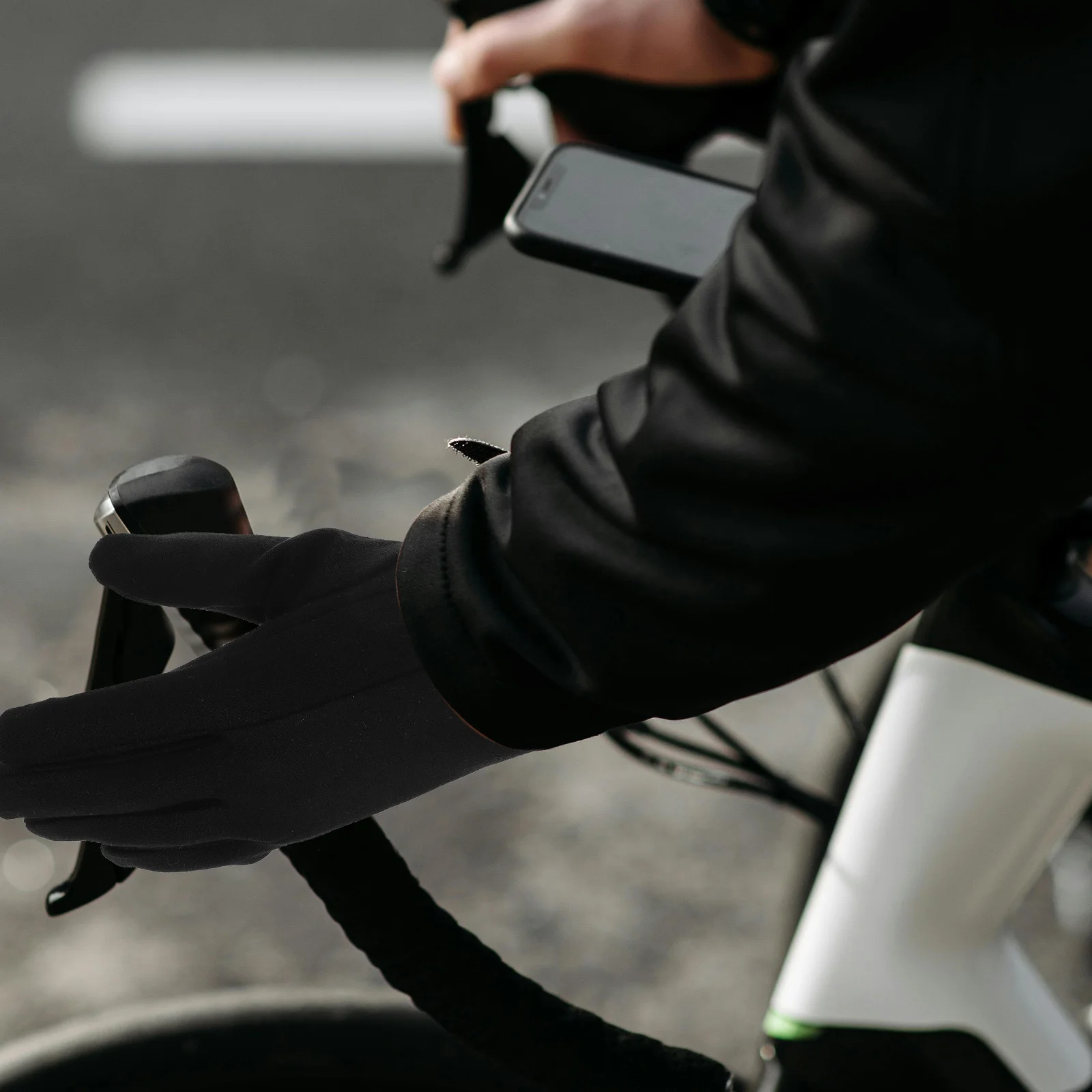 

Women Ski Gloves Windproof Waterproof Warm Touchscreen-Compatible Gloves for Winter Sports Cycling Hiking L Black