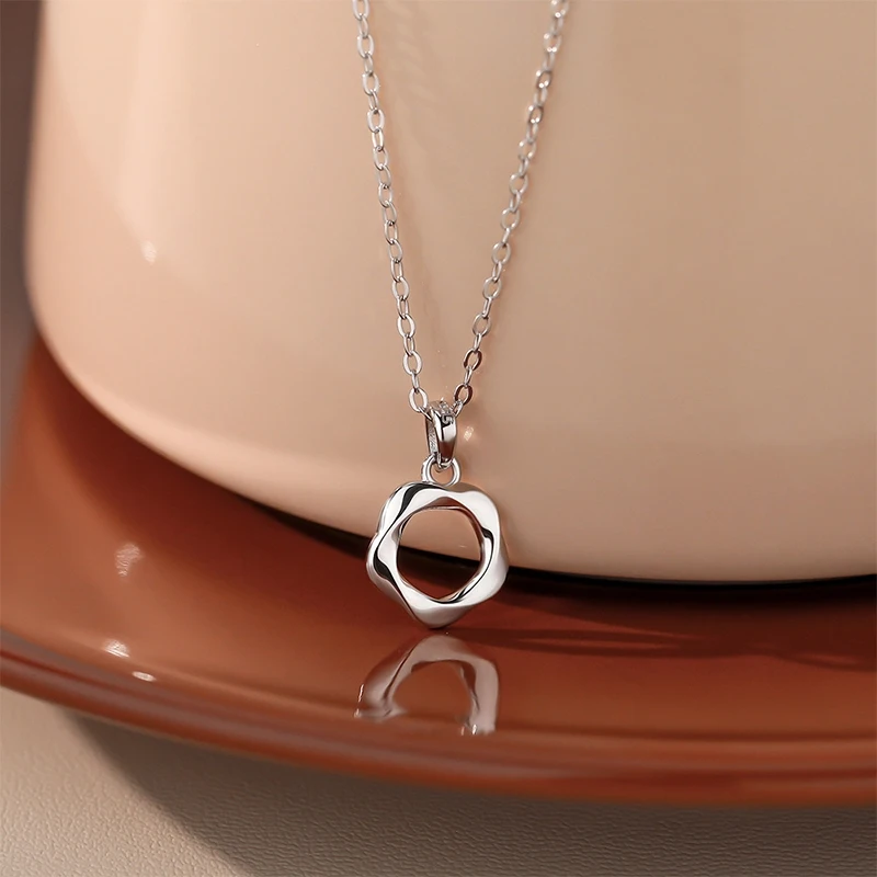 JYJIAYUJY 100% قلادة أصلية كاملة من الفضة الإسترليني S925 متوفرة في المخزون شريط موبيوس ملابس يومية عصرية JYN309