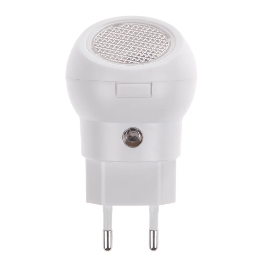 

EU Plug 360 Degree Rotating LED Night Light Auto lamp 220V Nightlight Bulb For Baby Bedroom (EU Plug)