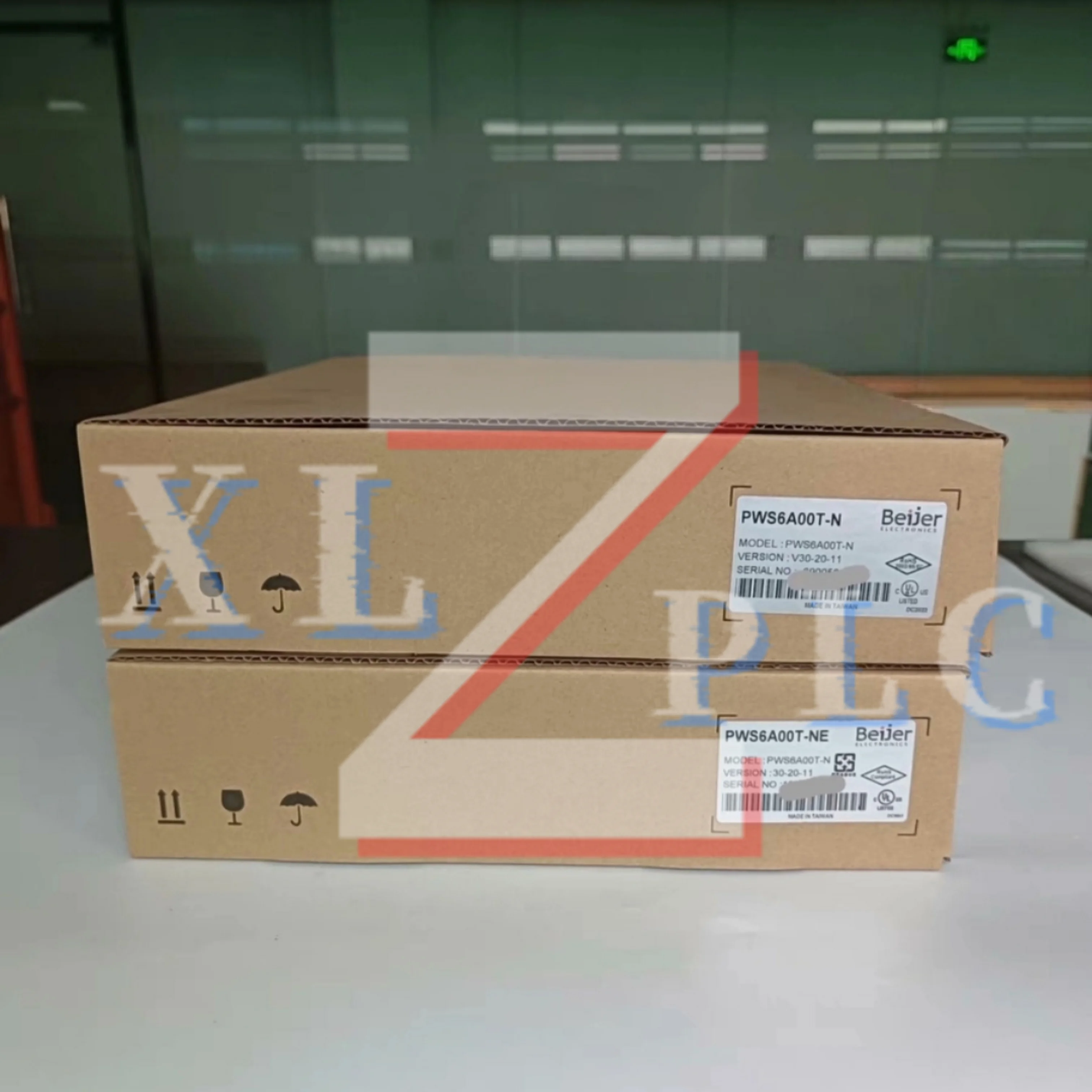 لوحة اللمس HMI الأصلية الجديدة PWS6A00T-N PWS6A00T-P