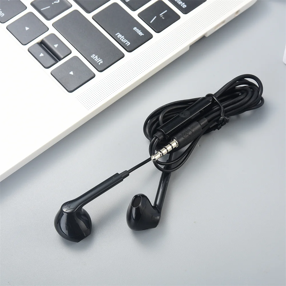 3.5MM In-ear Earphone for Motorola Moto Edge S Z Z2 Z3 Play P30 P50 G G30 G34 G54 G7 Plus G51 G53 G71 & Wired Control Microphone