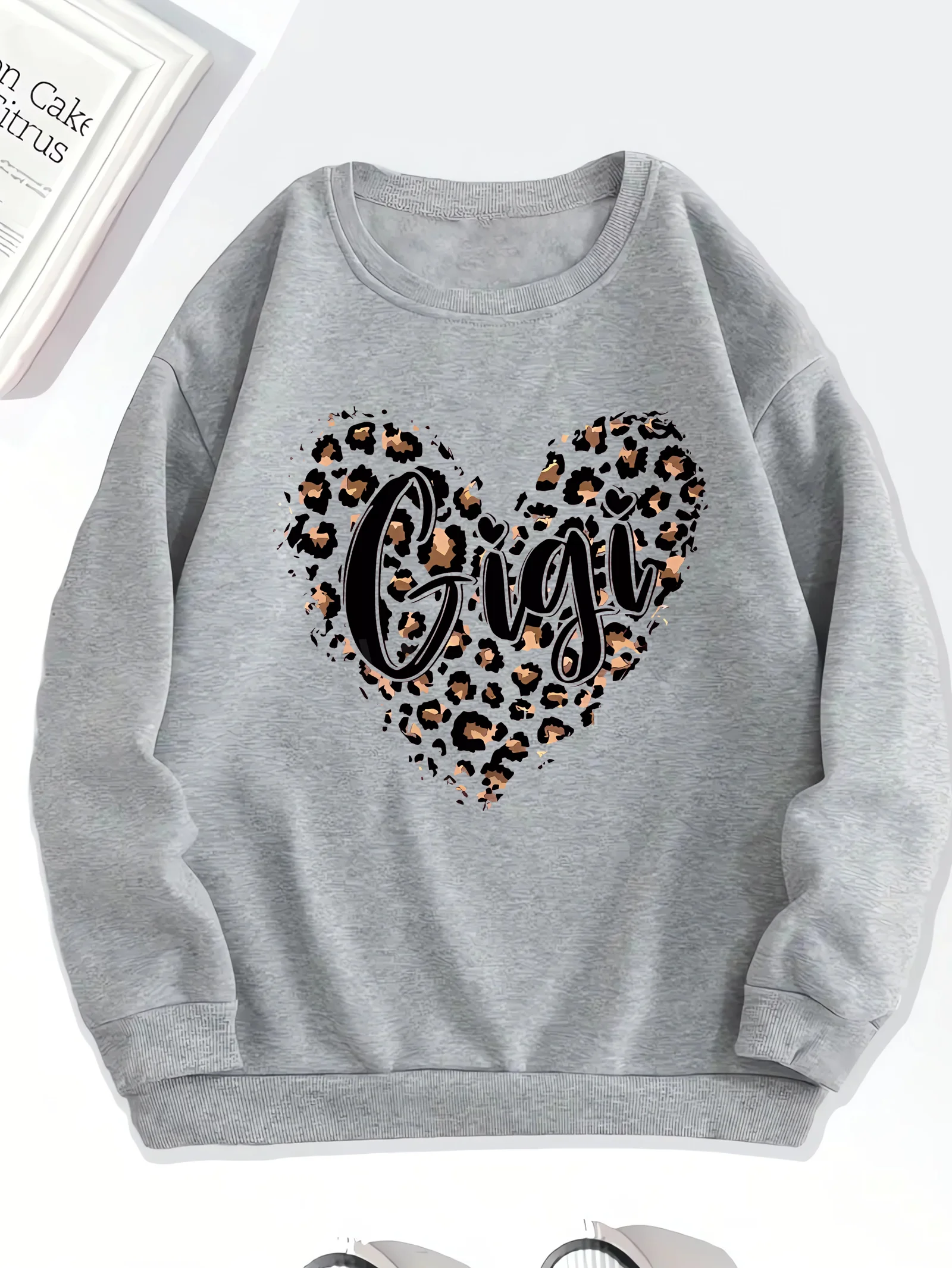 

Fashionable and trendy, women's round neck printed hoodie, women's autumn and winter casual clothing, loose and comfortable