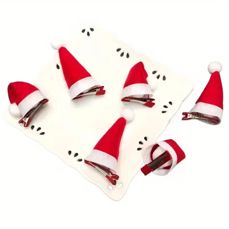 6 دبابيس شعر صغيرة على شكل قبعة سانتا كلوز لموسم العطلة، دبابيس شعر بحافة قطيفة ثلاثية الأبعاد، إكسسوارات شعر عيد الميلاد الخالية من الريش