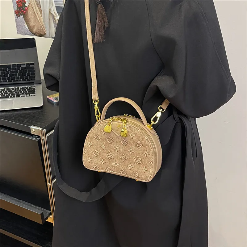 ​ 2025 nova bolsa quadrada feminina com estampa de nicho, bolsa crossbody de luxo de grande capacidade, bolsa de ombro vintage, chique e espaçosa ​