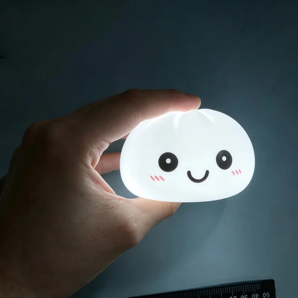 Ästhetisches LED-Brötchen-Nachtlicht, Weiches Silikon-Squishy-Spielzeug, Leuchtende Lebensmittel-Dekoration, Sensorischer Stressabbau, Niedliches Geschenk