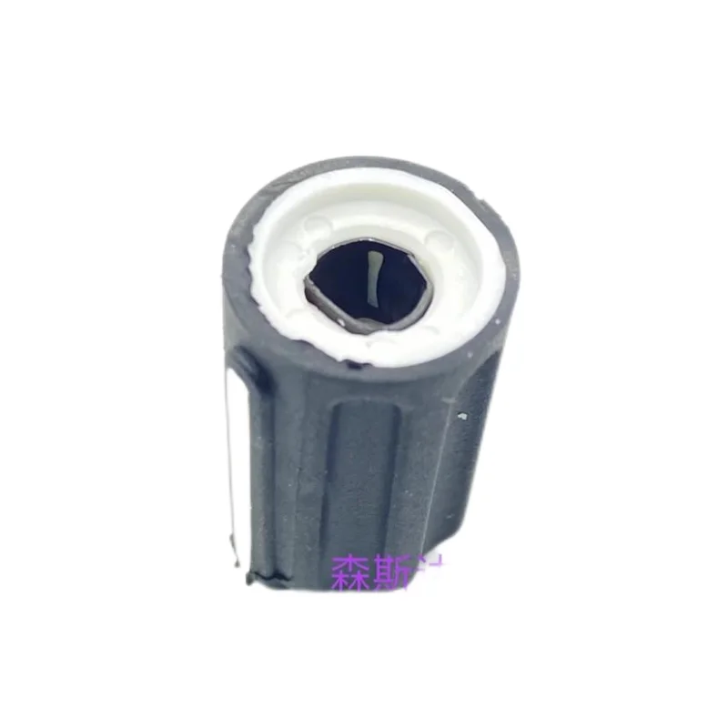 

Compatible with Motorola walkie talkie XiR P6600i P6620 DEP550e XPR3300e MTP3150 3250 knob cap