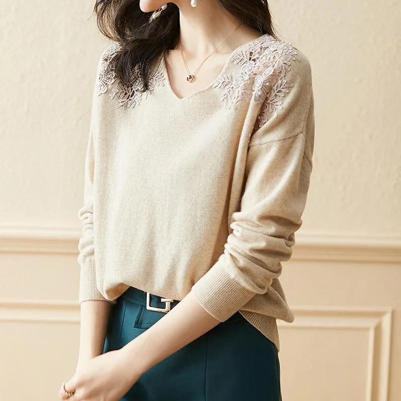 Korean Elegant Long Sleeve Lace Knitted Tops Autumn Winter Women\'s Clothing Fashion V-Neck Solid Sweaters T-shirt for Female