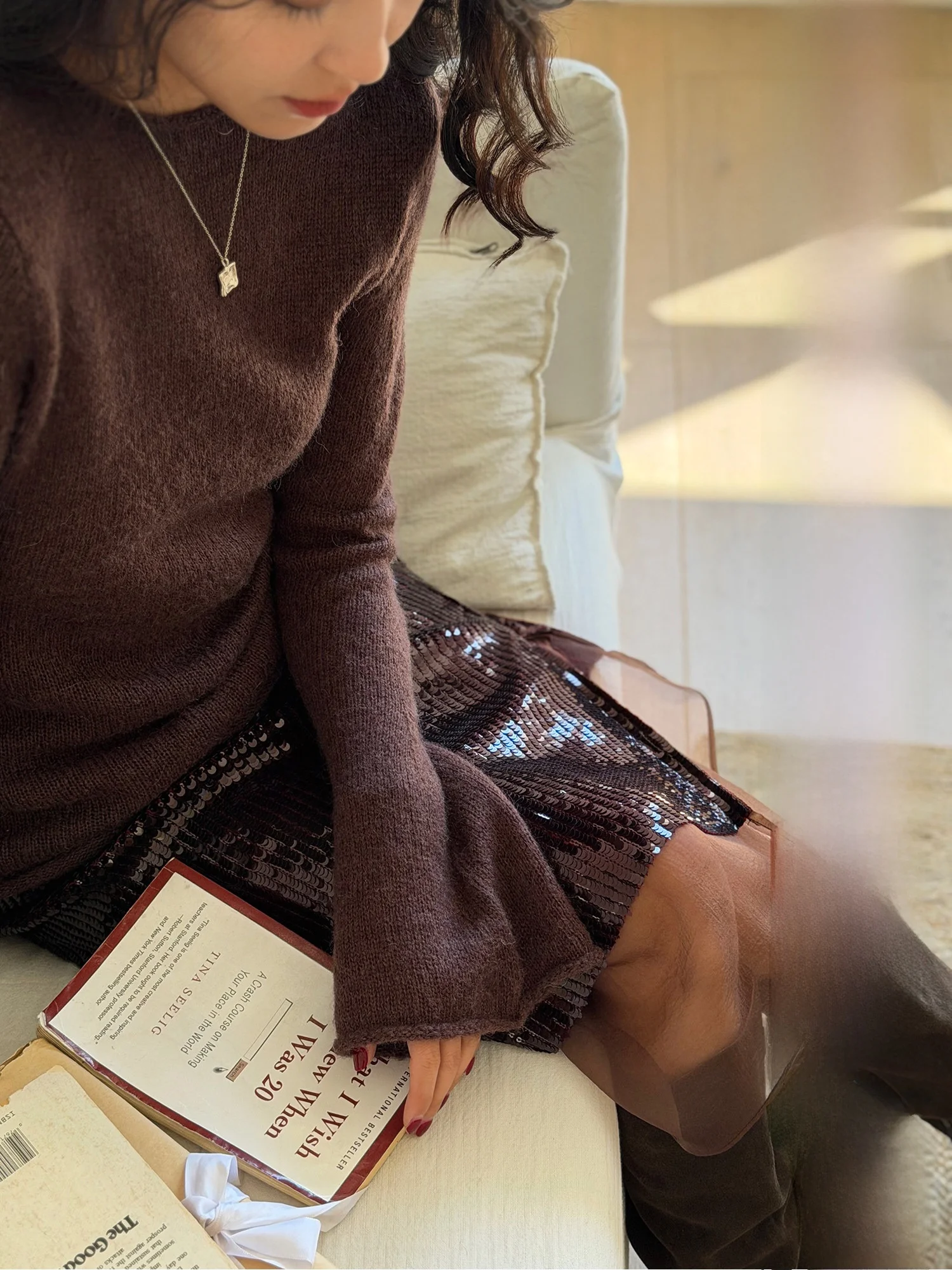 

Elwing Original Dync iny Wine Red High Densi Glitter Organza Asymmetrical Slimming f-length Skirt for Women