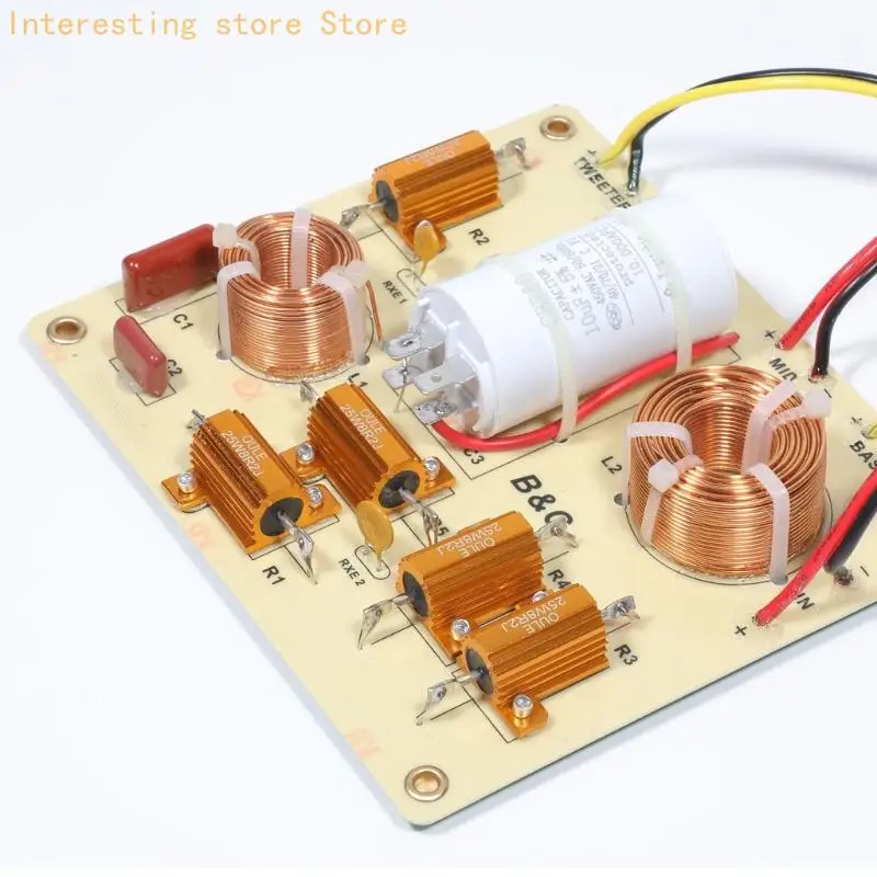 DIY-Lautsprecher-Trennplatine, 3-Wege-Passiv-Splitter mit sichtbarer Wicklung und Lastteil-Layout – Detail 2