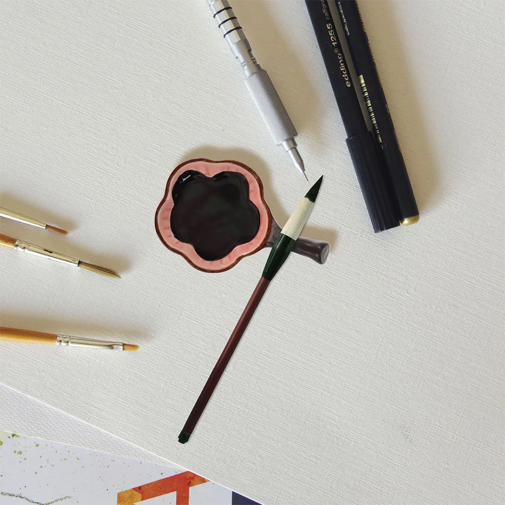 

2Pcs Ceramic Ink Dish Flower Shaped Calligraphy Brush Pen Holder Pen Shelf Painting Ink Dish Multi-Function Stationery