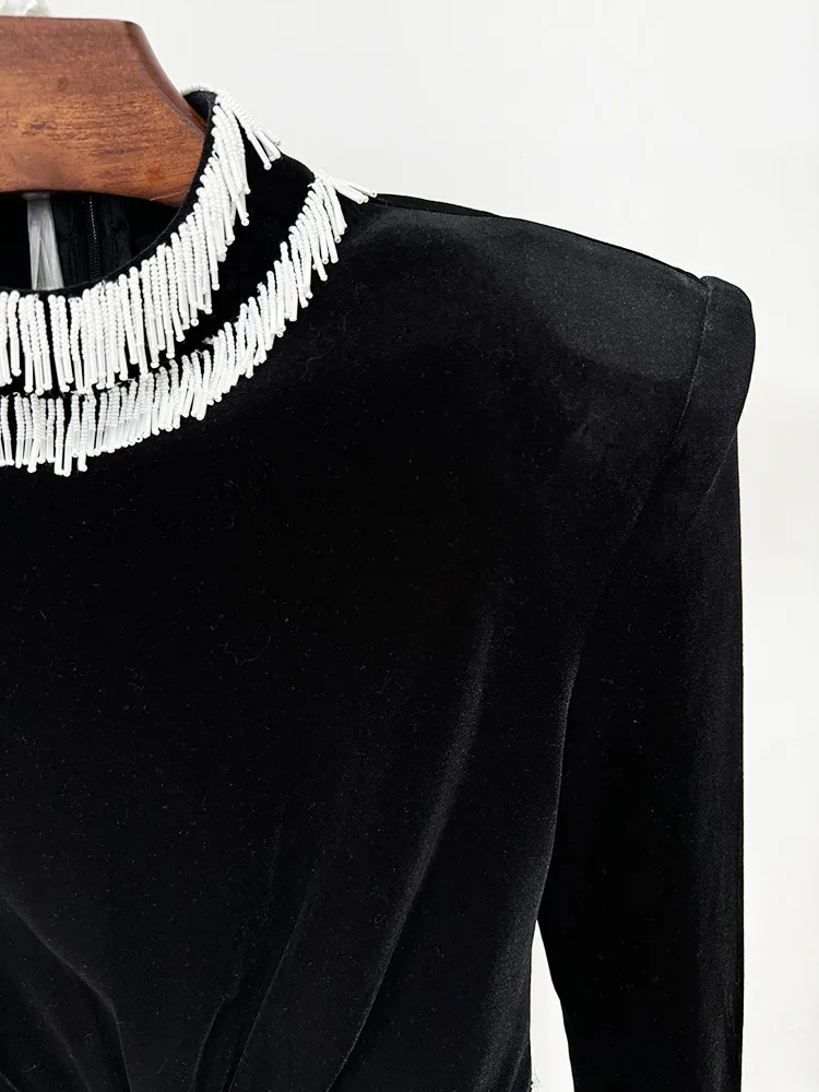 Alta calidad 2025, los más nuevos vestidos de diseñador de moda, vestido calado de terciopelo con cuentas de manga larga para mujer