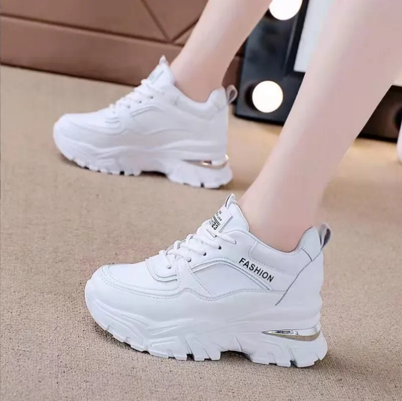 Sneakers grosse in pelle PU bianca donna autunno inverno piattaforma Vulcanize scarpe donna fondo spesso tacchi nascosti scarpe sportive