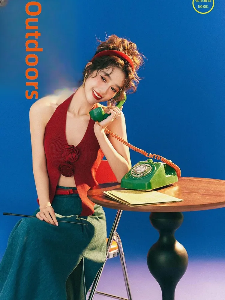 

2026 New Vintage Hong Kong Style Photography Studio Atmosphere Personal Magazine Style Retro Girl Art Photo Clothing