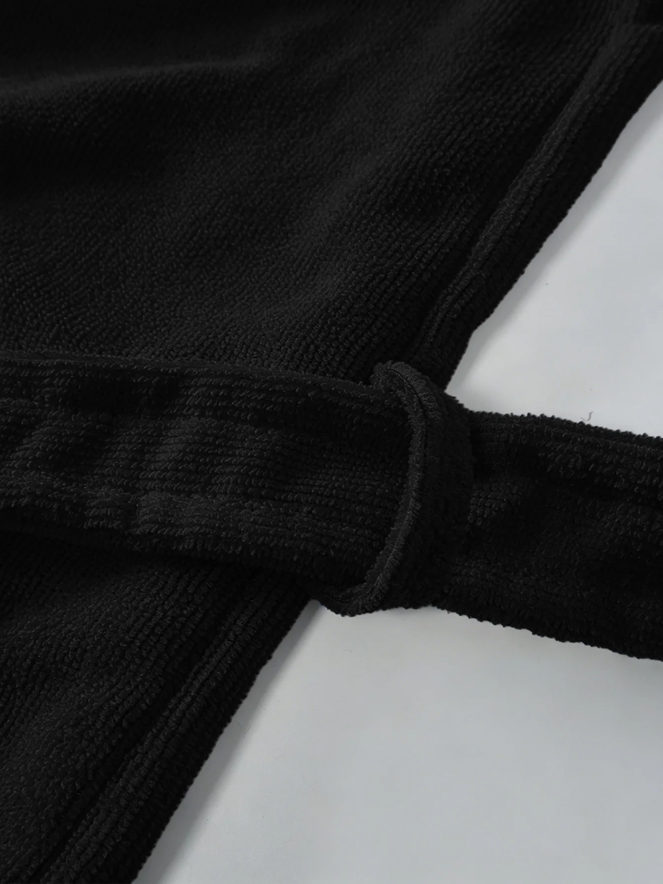 Bata para hombre con cinturón y bolsillos