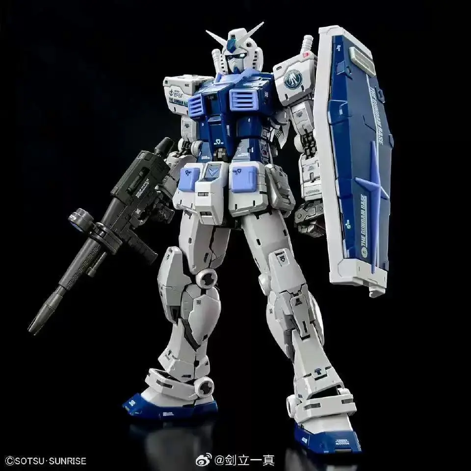 

Changlong Model 5501 Rg 1/144 Rx-78-2 Ver 2.0 Assembly Model Kit Action Figure Rx-78-2 Base Restrictions Anime Figurine Toy Gift