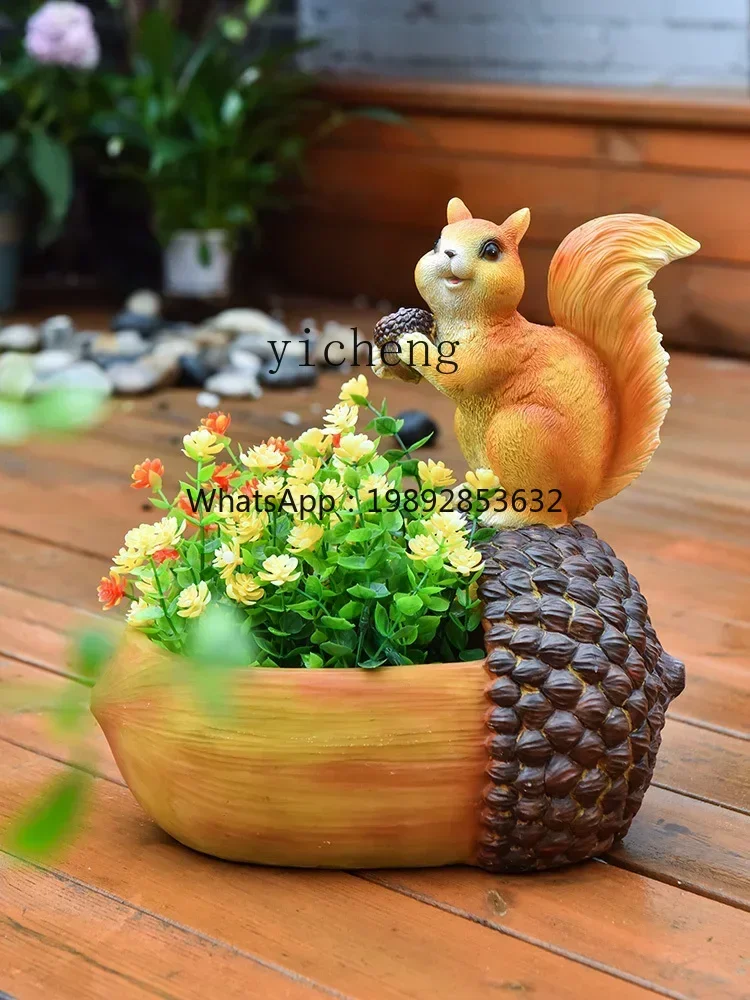 A Outdoor Solar Simulation Little Squirrels Animal-Shaped Flowerpot Garden Terrace Balcony Landscape Garden Decoration Ornaments