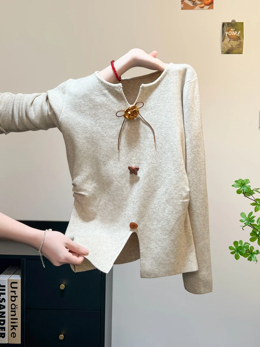 เสื้อสเวตเตอร์ผู้หญิงลายผีเสื้อ แต่งกระดุมไม้สไตล์วินเทจ ทรงเข้ารูป สำหรับฤดูใบไม้ร่วงและฤดูหนาว คุณภาพสูง