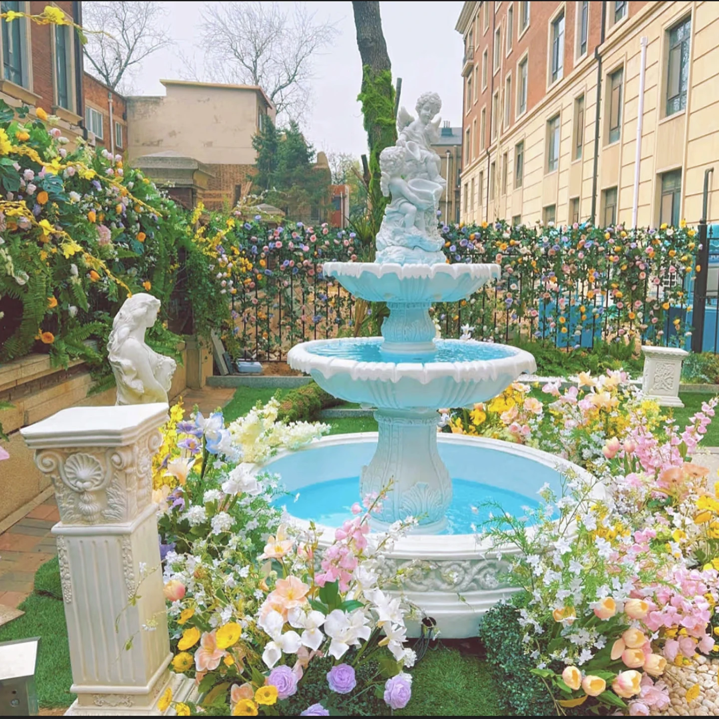 European style courtyard decoration flowing water fountain wedding wishing pond villa garden terrace fish pond outdoor garden