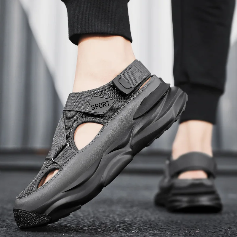 Sandały dla mężczyzn Summer Cave Casual New Baotou Sports Shoes Męskie wodoodporne sandały dla mężczyzn Buty plażowe Sandały na platformie 슬리퍼44