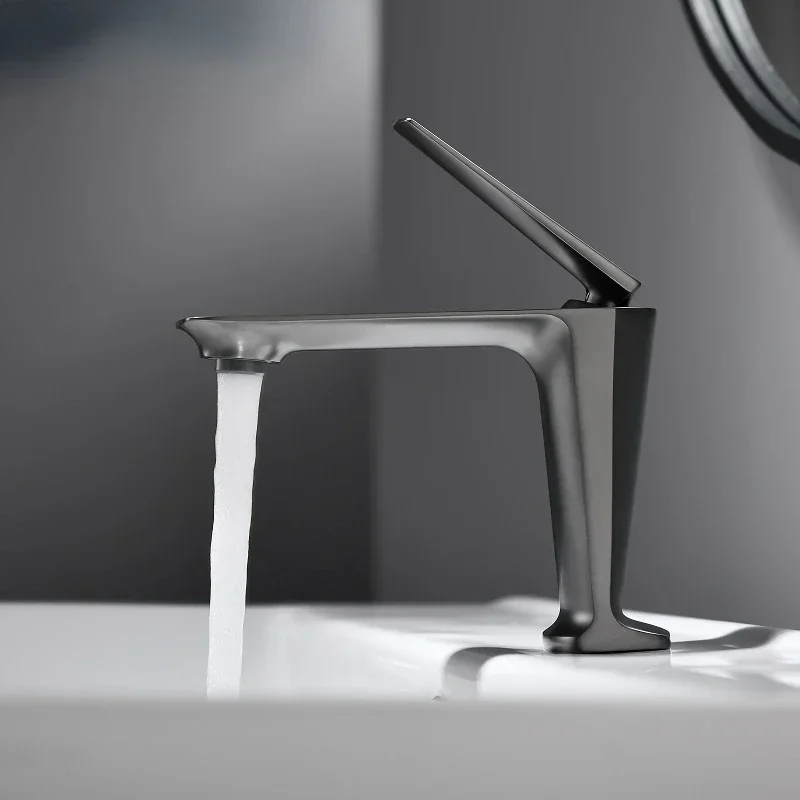 

Bathroom Basin Faucet - Brass Mixer in Rose Gold/Grey/Brushed Gold/Matte Black/Chrome, Deck Mounted