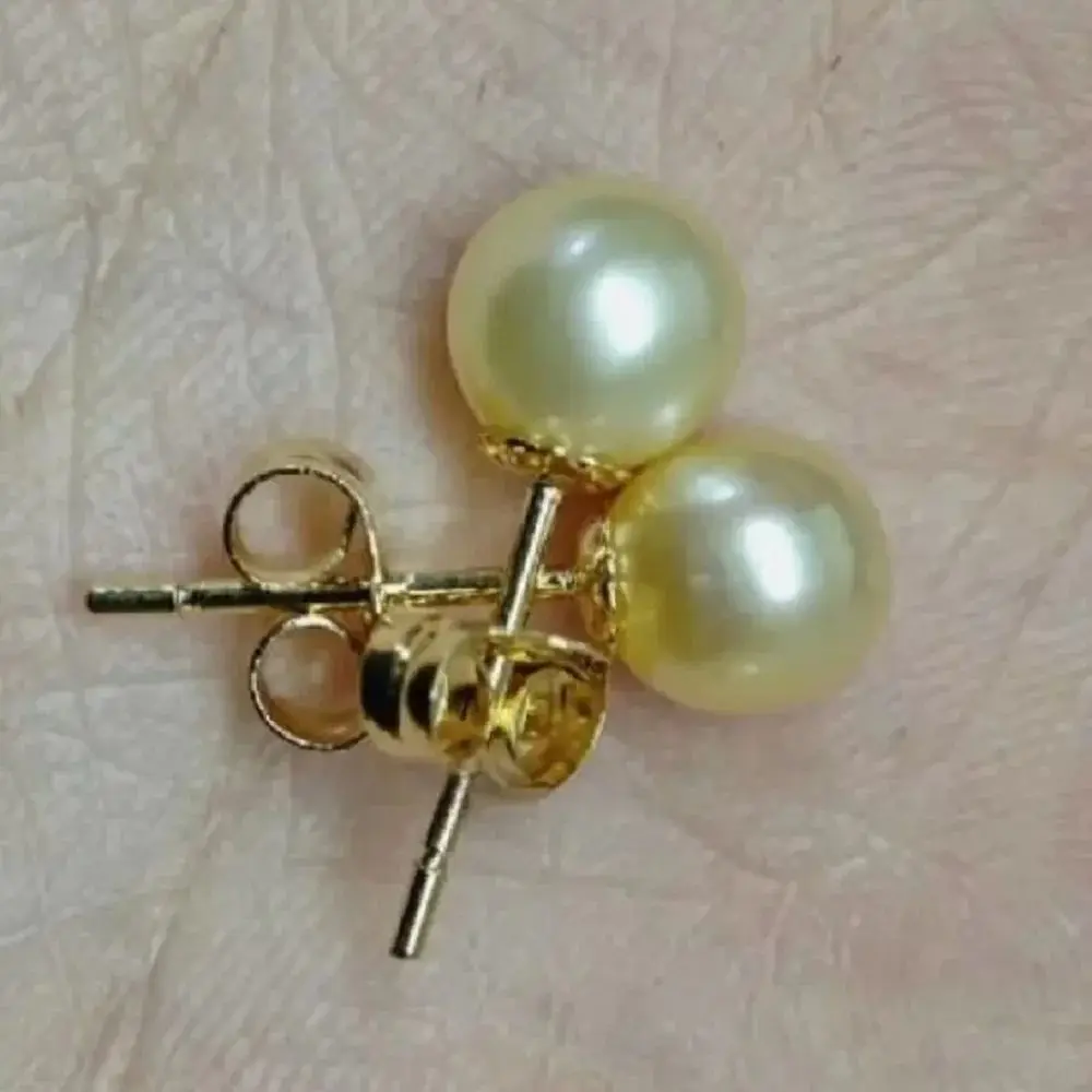 Pearl Women Earring…