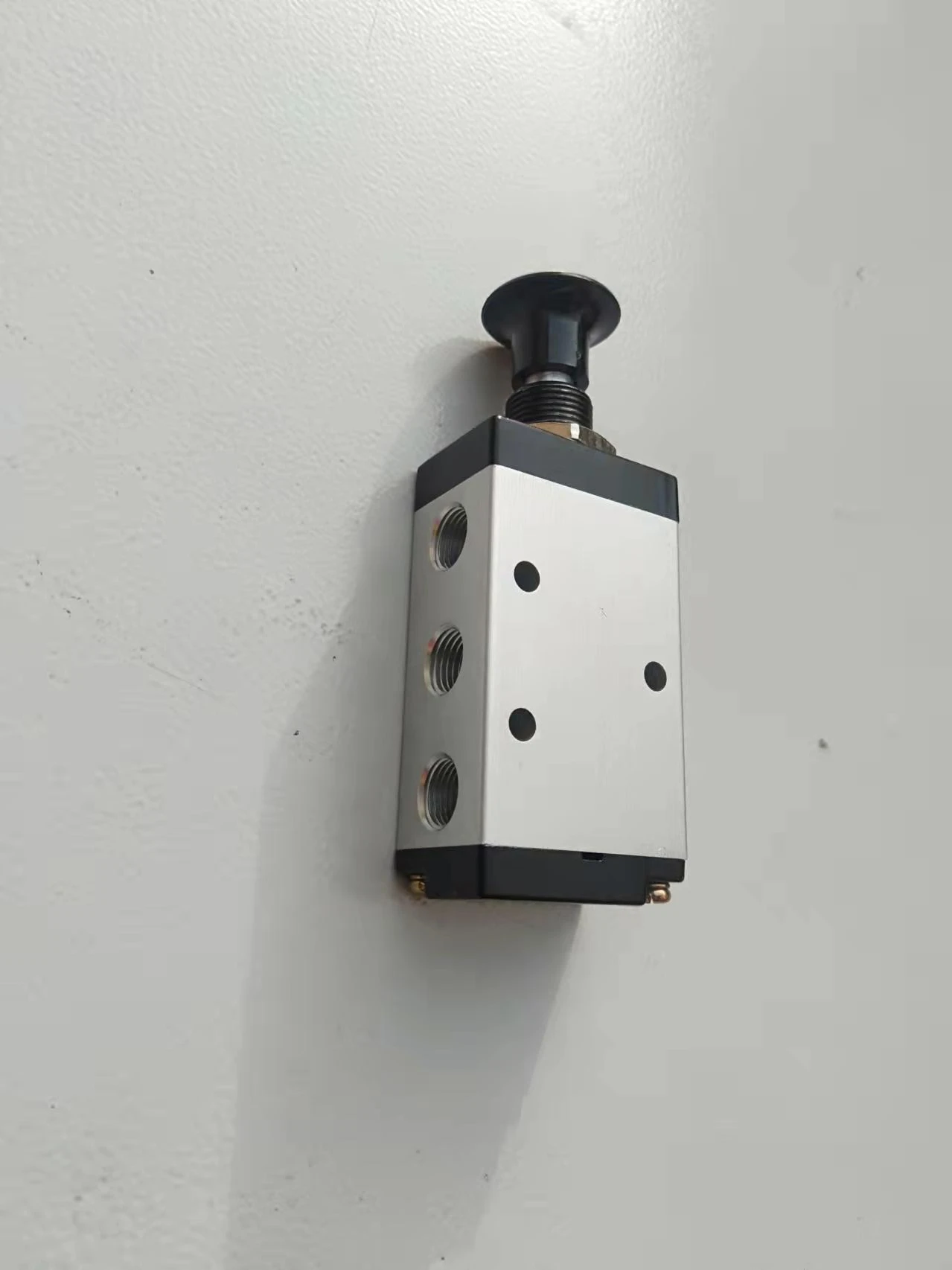 Manual Air Valve Pneumatic Switch Cylinder Hand Rotary Pull Valve With Silencer Quick Connector Connection Φ 6 Trachea