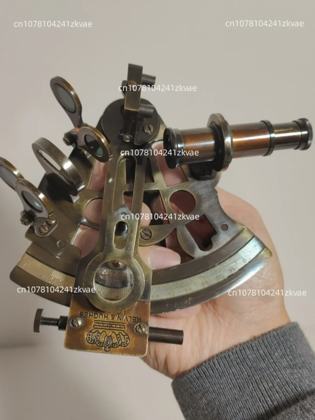 

Medieval retro brass blue bronze small sailing sextant craft gifts, instruments, ornaments, props