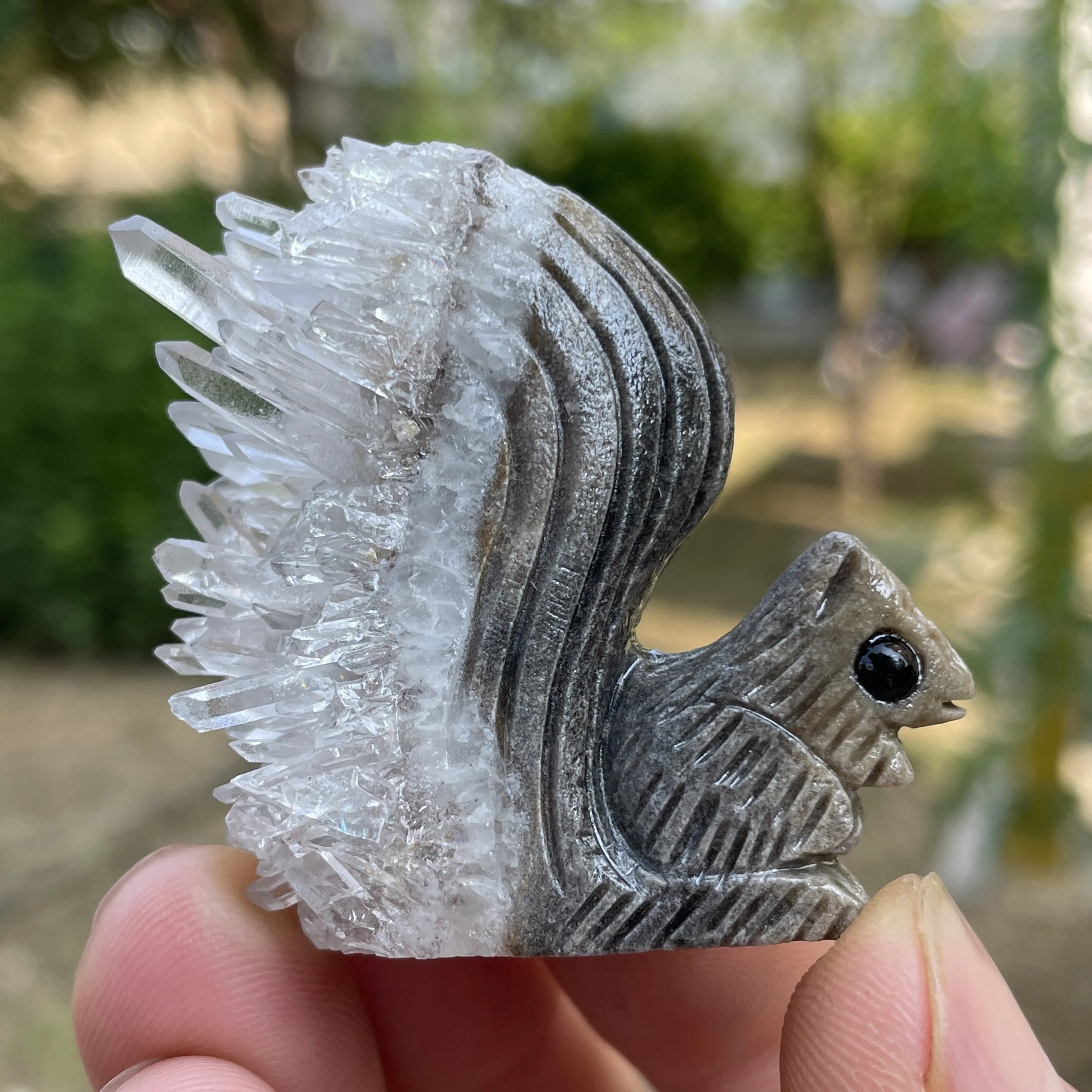 Natural Unplished Hand Carved Clear Quartz Cluster Crystal Squirrel Statue Healing Stone Home Decor Cute Animal Figurines AQ1-13