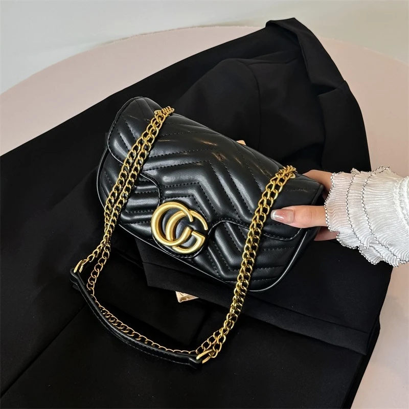 

High-End Minimalist Vintage Crossbody Bag For Women With Trendy Letter Logo Design And Large Capacity Solid Color