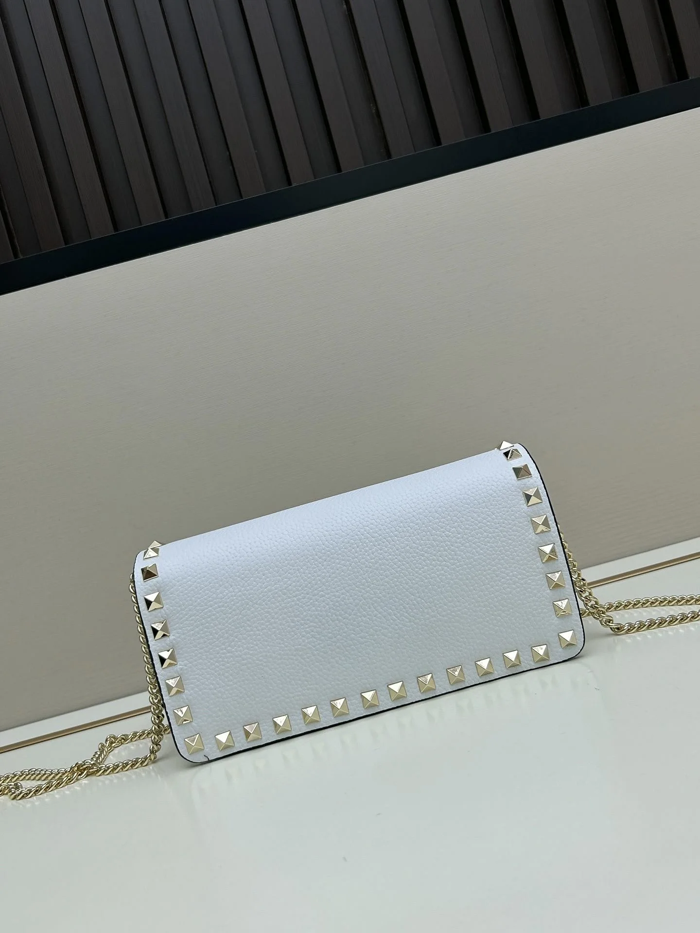 Crossbody Pocket Bag Compact Solid Leather Mini Portable Carrier Lady Hand Satchel Women Side Tote Match-All Outfit Four-Season Fit Daily Go-To Accessory Bag For Short Suburban Casual Walks