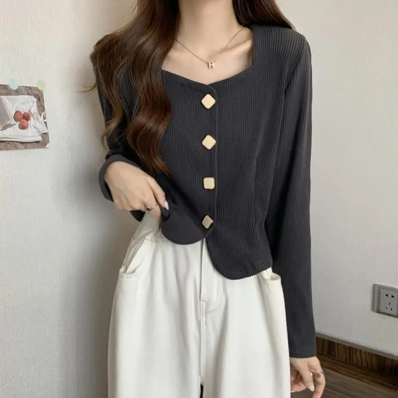 Small Niche Design Long Sleeved Shirt Top for Women New French Square Neck Small Fragrance Style Short Style Chic Cardigan Trend