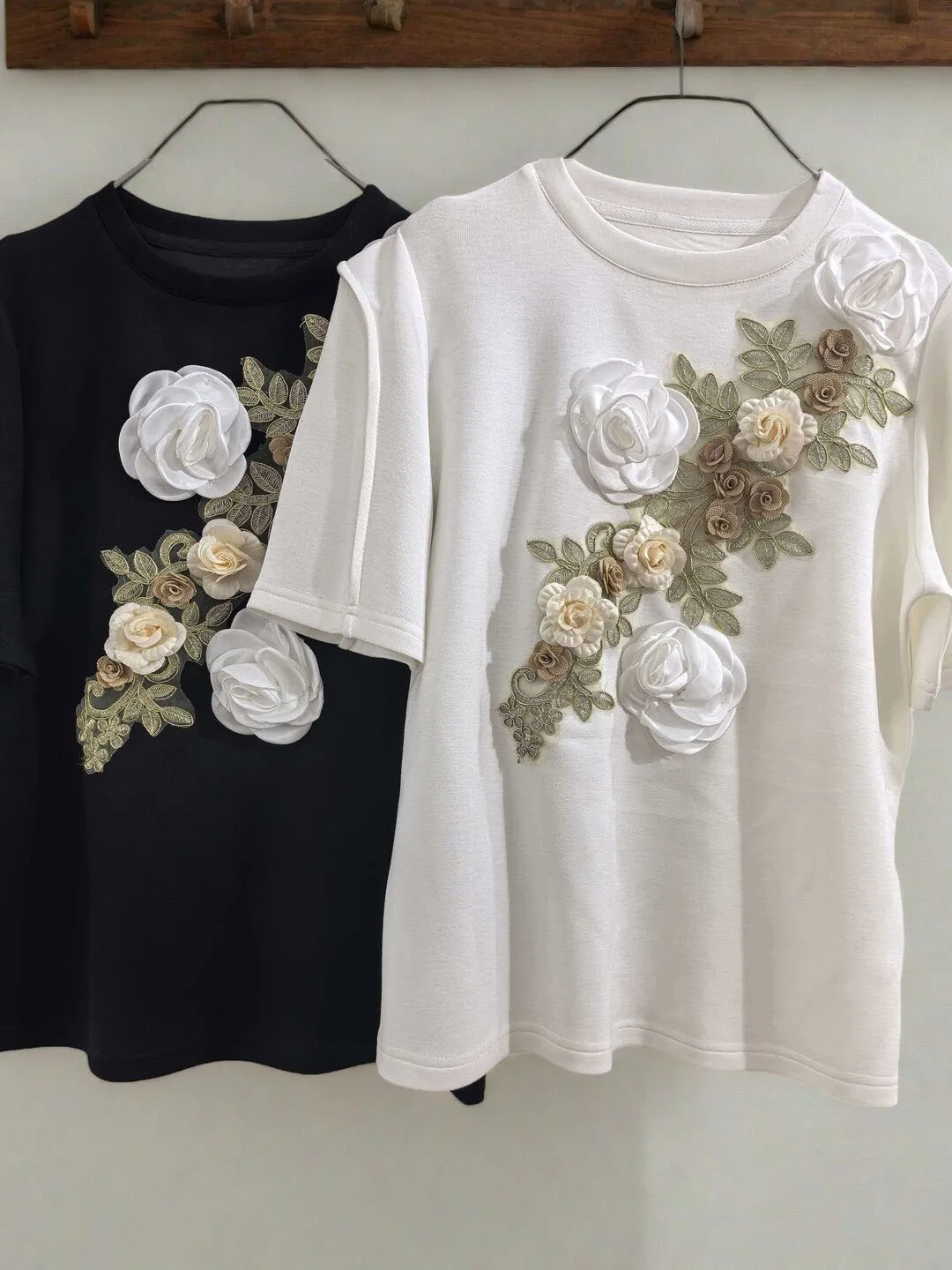 

Элегантная женская футболка с короткими рукавами и вышивкой, модный топ в корейском стиле на весну и лето, повседневная одежда, удобная футболка свободного кроя