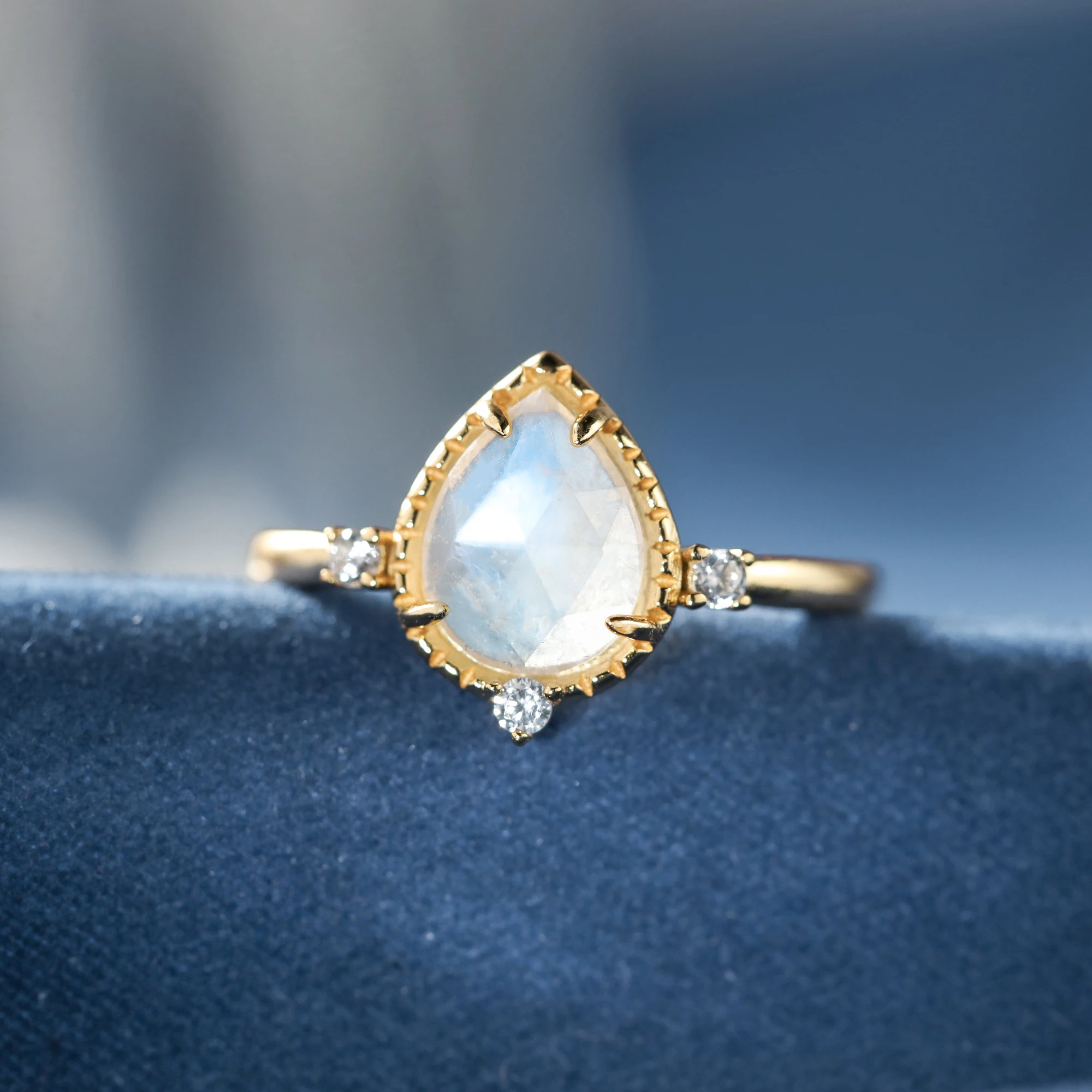 Charm Gold/Silver Color Moonstone Pear Shaped Stone Handmade Rings Minimalist Female Blue Crystal For Women Promise Jewelry