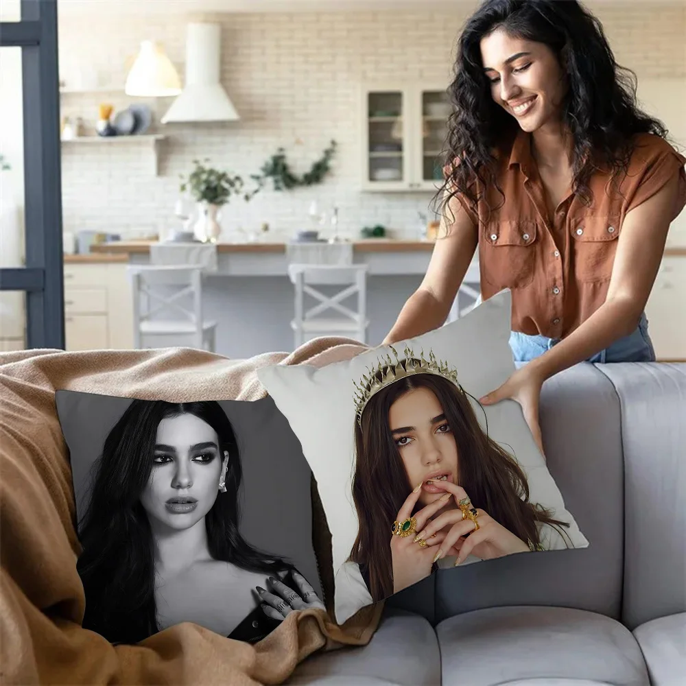 Singer D-Dua Lipas fodere per cuscini Cartoon Sofa decorativo casa stampa fronte-retro breve peluche carino fodera per cuscino