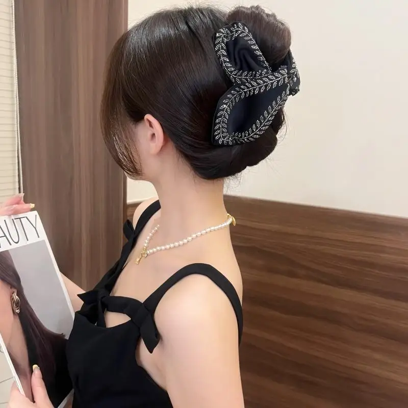 

Niche Design Leaf Wheat Ear Shark Clip High-end Diamond Temperament Back of The Head Grabbing Clip Large Size for More Hair