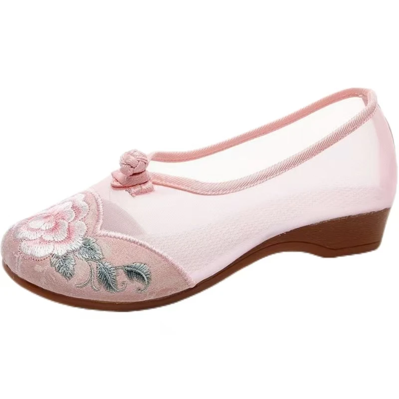 

Женские летние новые туфли в этническом стиле с вышивкой на низком каблуке и сеткой, мягкая подошва, нескользящие сандалии без шнуровки с круглым носком и мелкой подошвой Hanfu