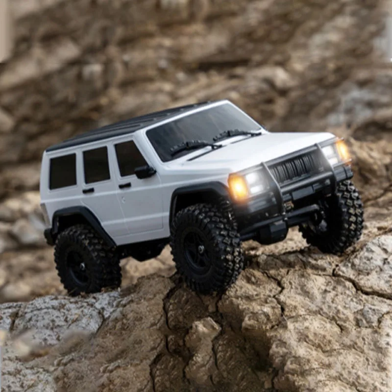 Aoxing 1/18 AX8562 Remote Control Car Proportion 4wd Climbing Car Multi Terrain Off-Road Vehicle Simulation Model Toy Gift