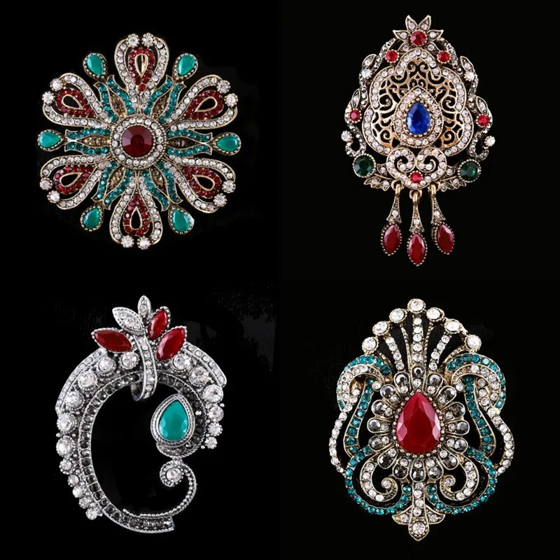

Stylish Baroque Court Vintage Brooch Personality Hollowed-up Brooch Haute Christmas Brooch