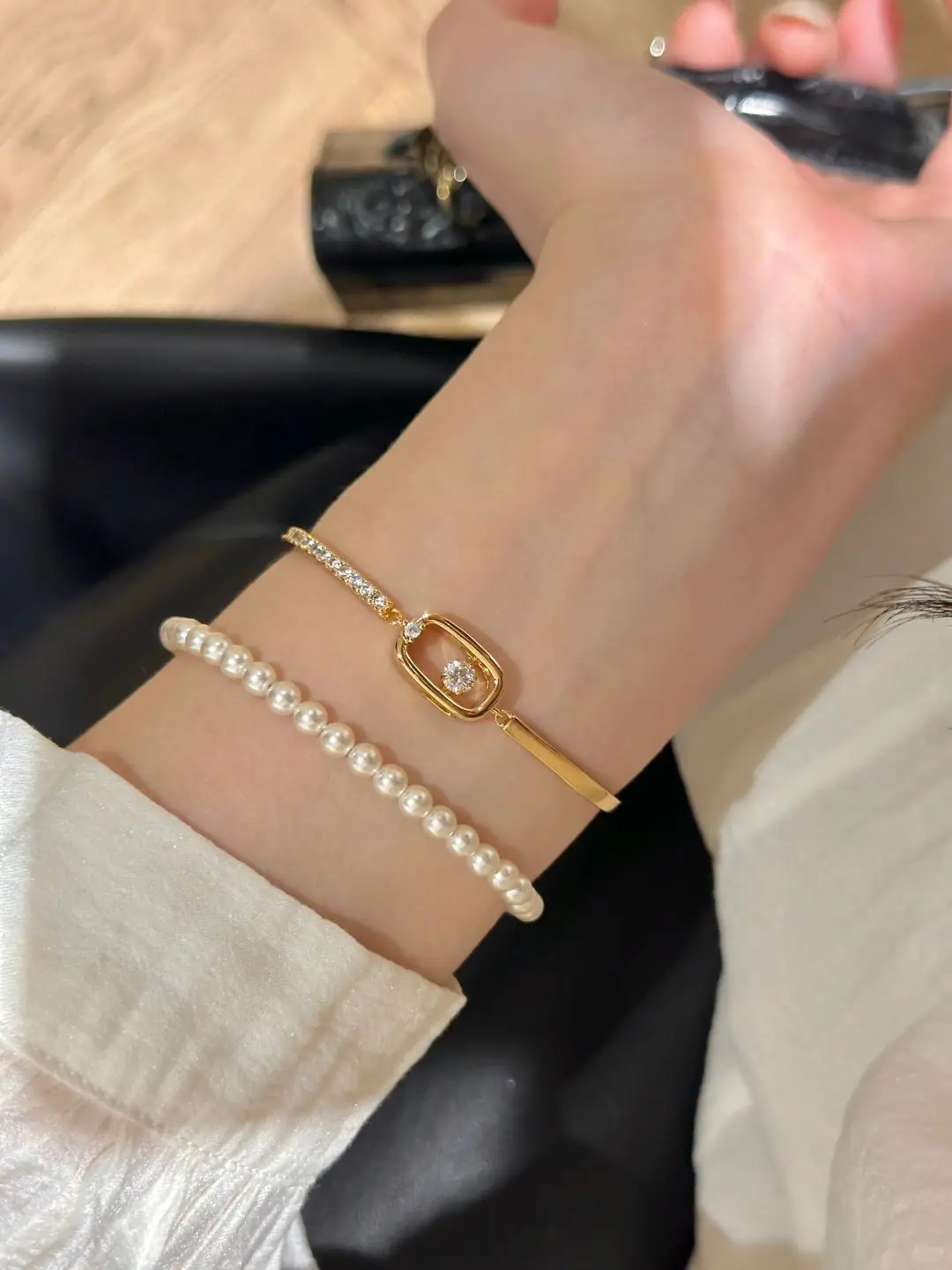 

Fashion Metal Rhinestone Geometric Bracelet For Women Zircon Bracelet Exquisite Charm Anniversary Gift Casual Party Lady Jewelry