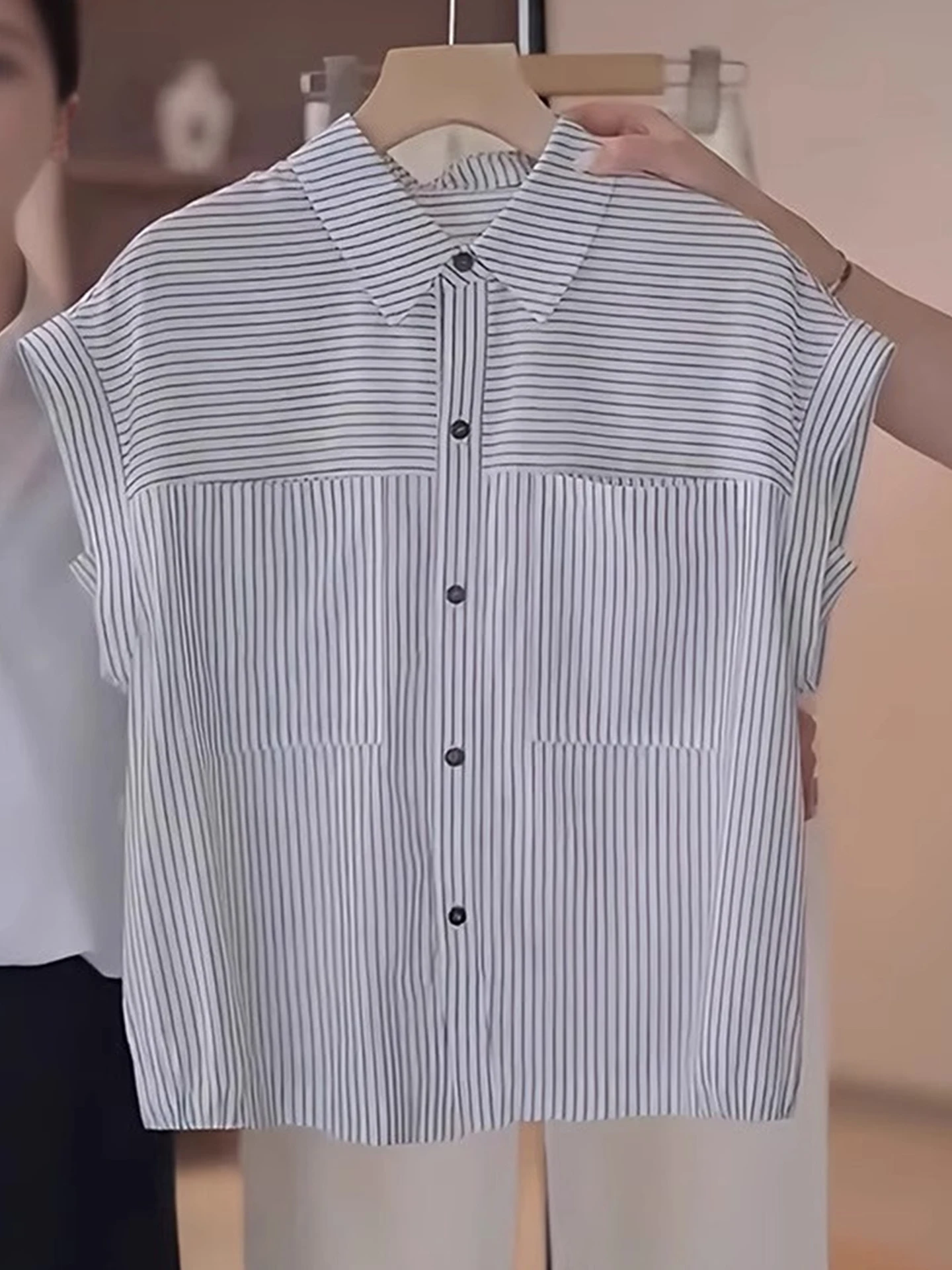 

Casual Striped ort Sve irt Loose Commute Single Button Design Summer 2025 Women's Faion Silk Top Korean Sle