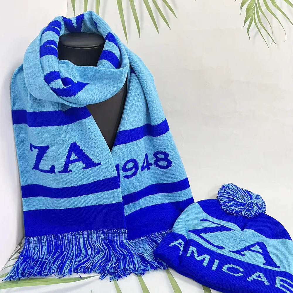 Hellblaues und königsblaues ZA 1948-Set aus Strickschal und Mütze