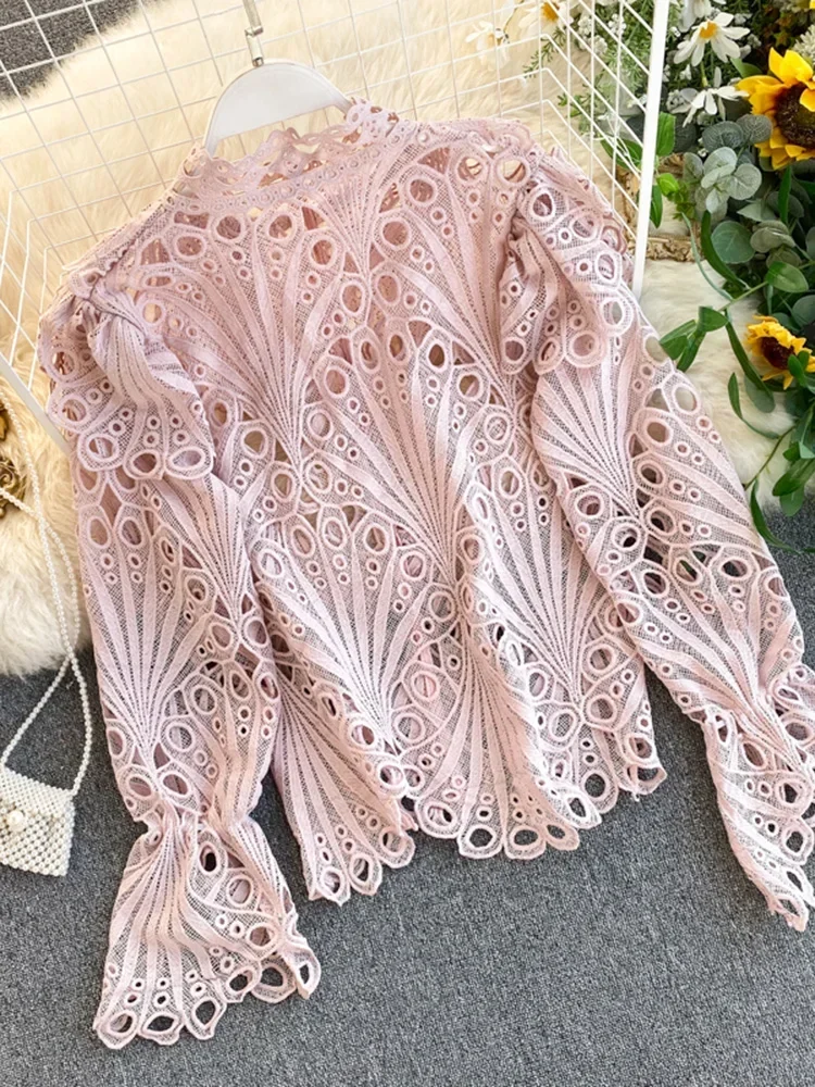 Women\'s French Vintage Lace Shirt Spring Autumn Hollow Ruffled Flare Sleeve Stand Collar Tops Single-breasted Blouse Tops ML637