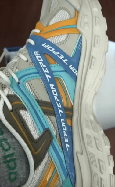 

Marathon Air Cushion Carbon Plate Sports Running Shoes Breathable Lightweight Women's Running Shoes Men's Running Shoes